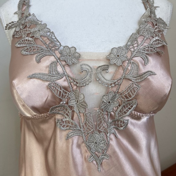 Vintage Nightgown Slip Dress Size M Satin Lace Romantic Fairy Maxi Chemise Y2K - Picture 2 of 10